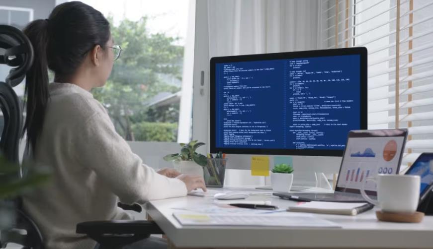 芷江企业数字化解决方案:机器学习赋能商业模式升级的核心路径